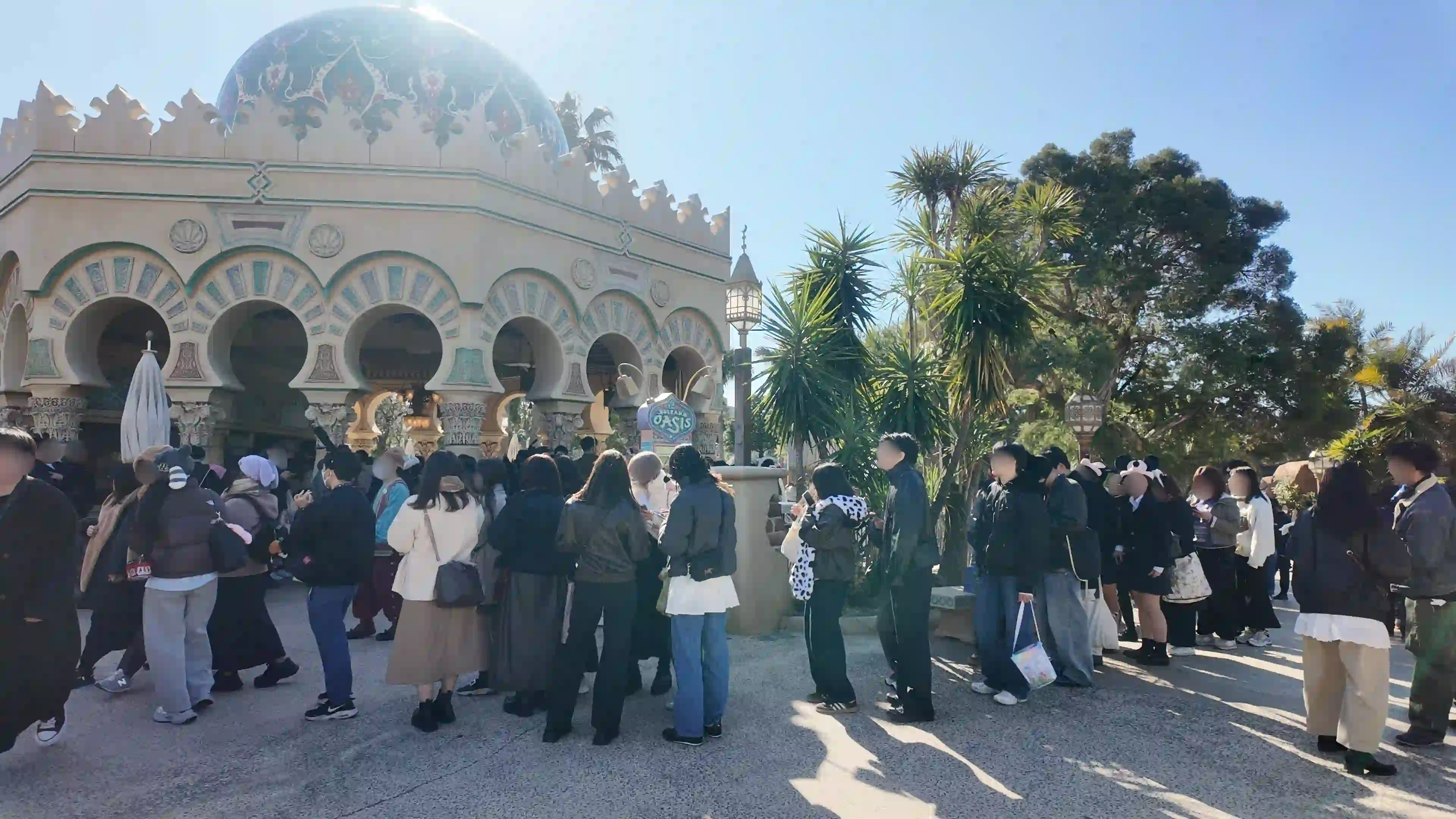 サルタンズ・オアシス朝食メニューの行列